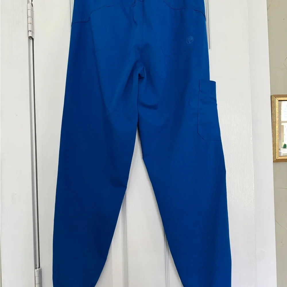 Healing Hands Blue Scrub Top - Picture 4 of 4